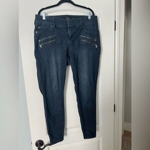 Torrid Skinny jeans zippers Sz16